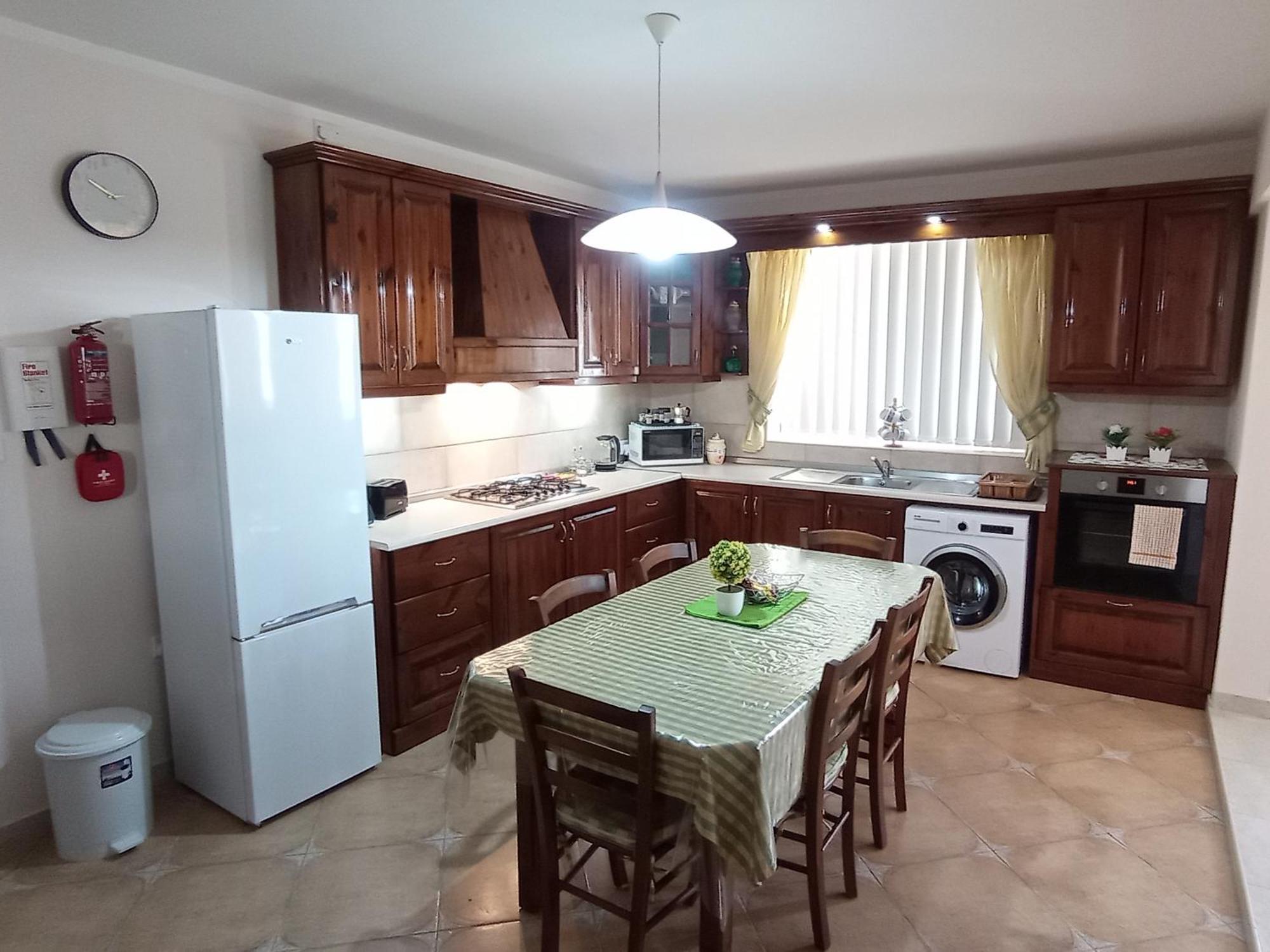 Joseph 2 Stylish Flat With Open Views, Just 4Km From The Airport Or Beach Siggiewi Bagian luar foto