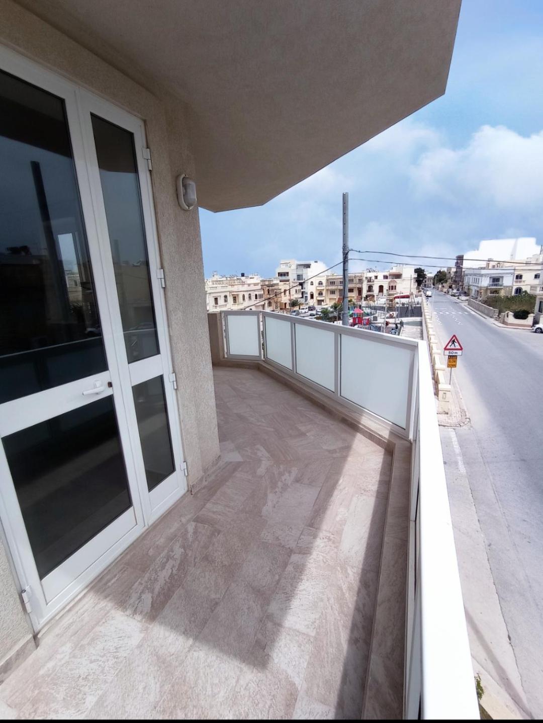 Joseph 2 Stylish Flat With Open Views, Just 4Km From The Airport Or Beach Siggiewi Bagian luar foto