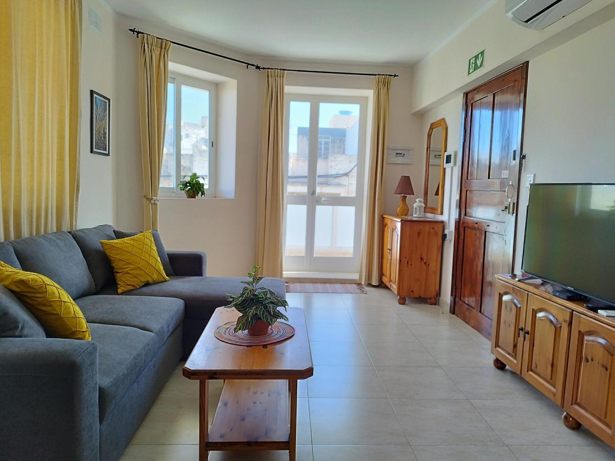 Joseph 2 Stylish Flat With Open Views, Just 4Km From The Airport Or Beach Siggiewi Bagian luar foto
